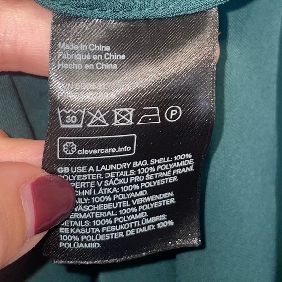 H&M Emerald Green Lace V Neck Tank Top Blouse Size 8 - Picture 6 of 6